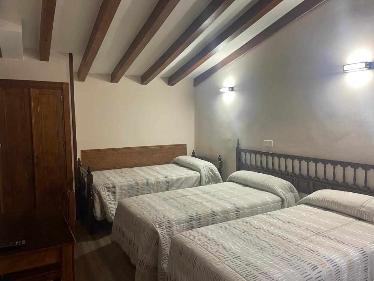Posada La Solana - Adults Only Santillana del Mar Bagian luar foto